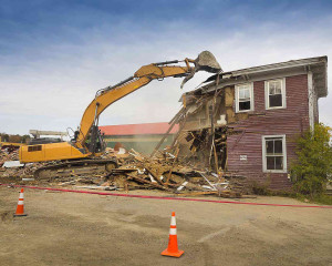 Đập Phá, Tháo Dỡ Nhà Tại Hóc Môn